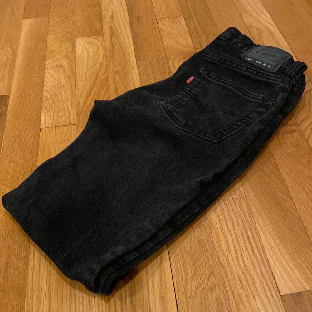 Levi’s black jeans